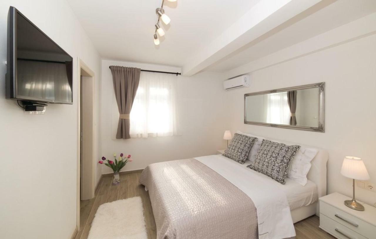 Luxury Villa Vela Rina Mali Drvenik Exterior photo